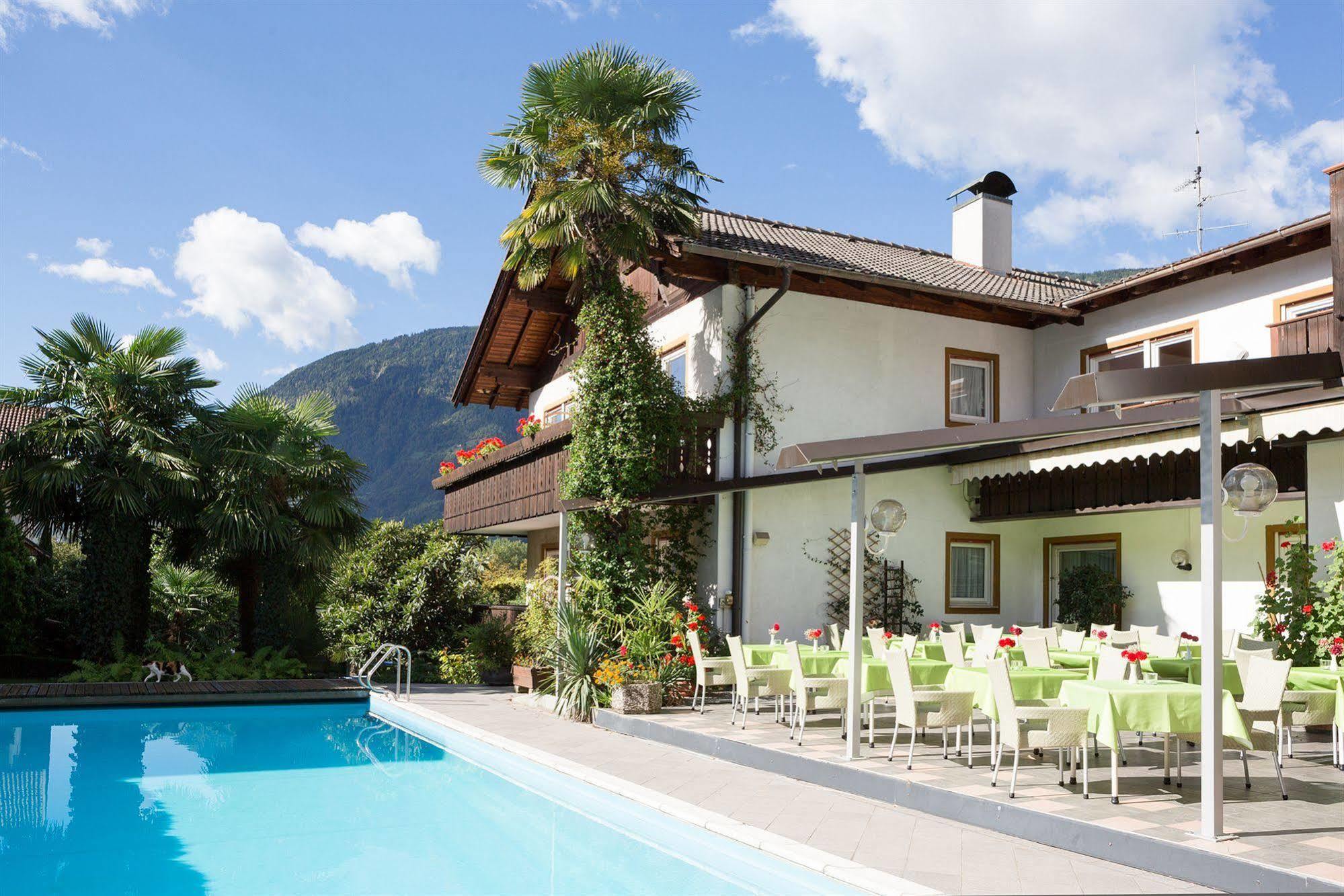 Hotel Gruberhof Merano Exterior foto